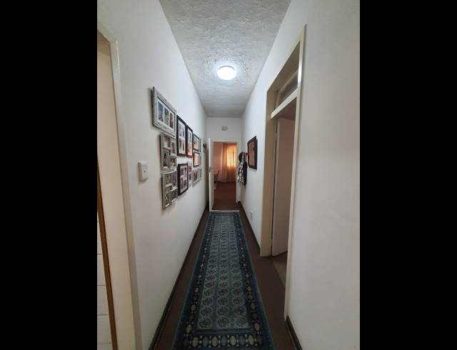 2 BEDROOM FLAT FOR SALE IN VANDERBIJLPARK SW 5